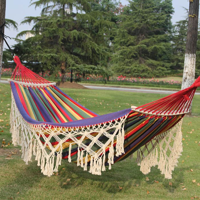 Fabric Hammock With Wooden Spread Bar HM027-1