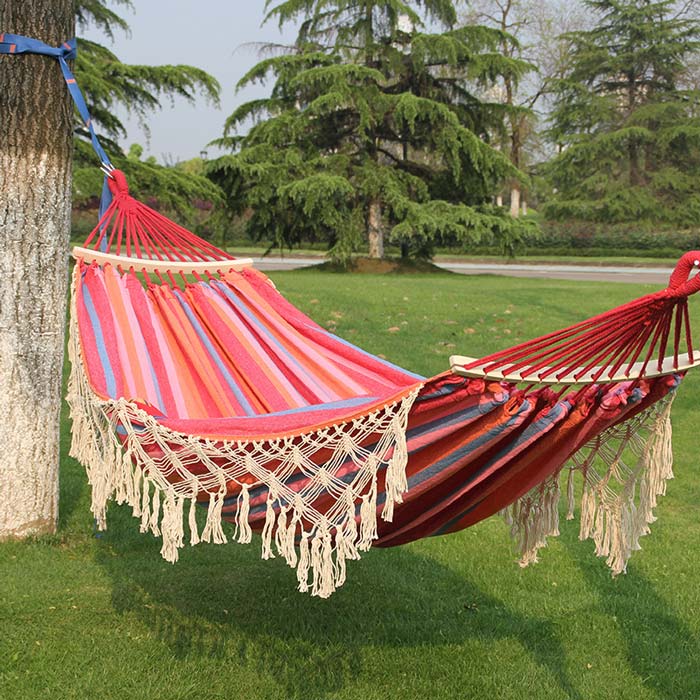 Fabric Hammock With Wooden Spread Bar HM027-1